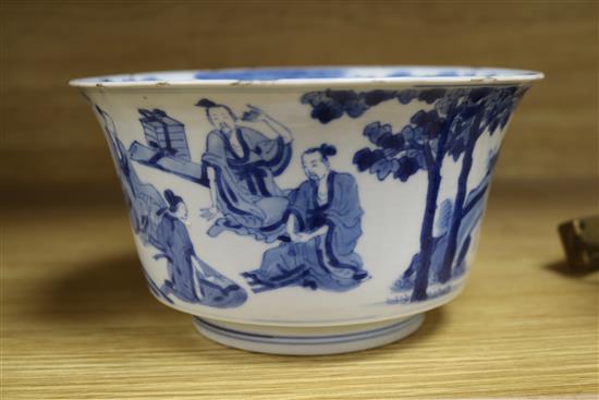 A Chinese blue and white bowl, Kangxi period diameter 19cm